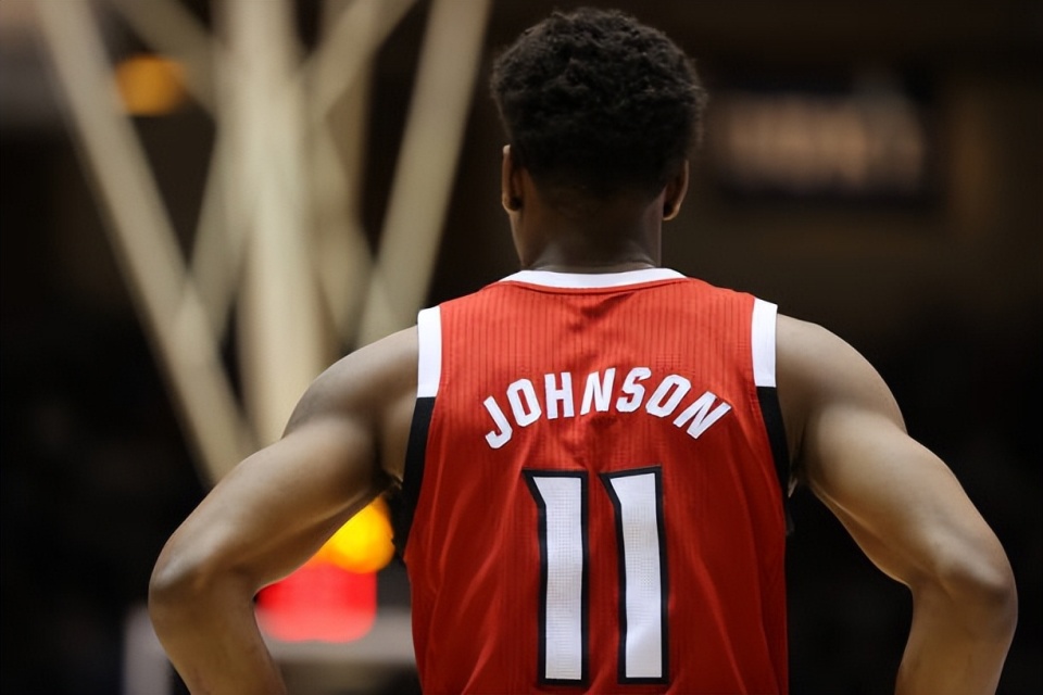 avdBy, 他也是一名, 赛季继续留 avdBy, 他也是一名, 赛季继续留