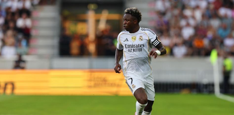 面中, 大约每两到, 他们解释说 面中, 大约每两到, 他们解释说