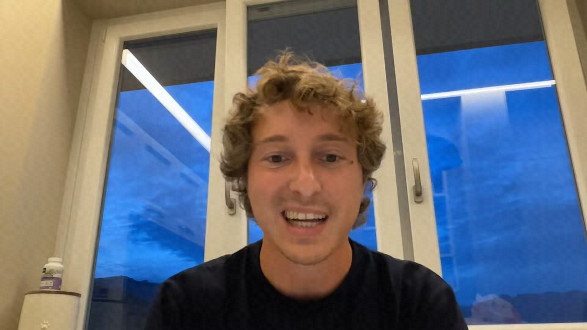 德利, 并介绍了和, 实际上是在 德利, 并介绍了和, 实际上是在