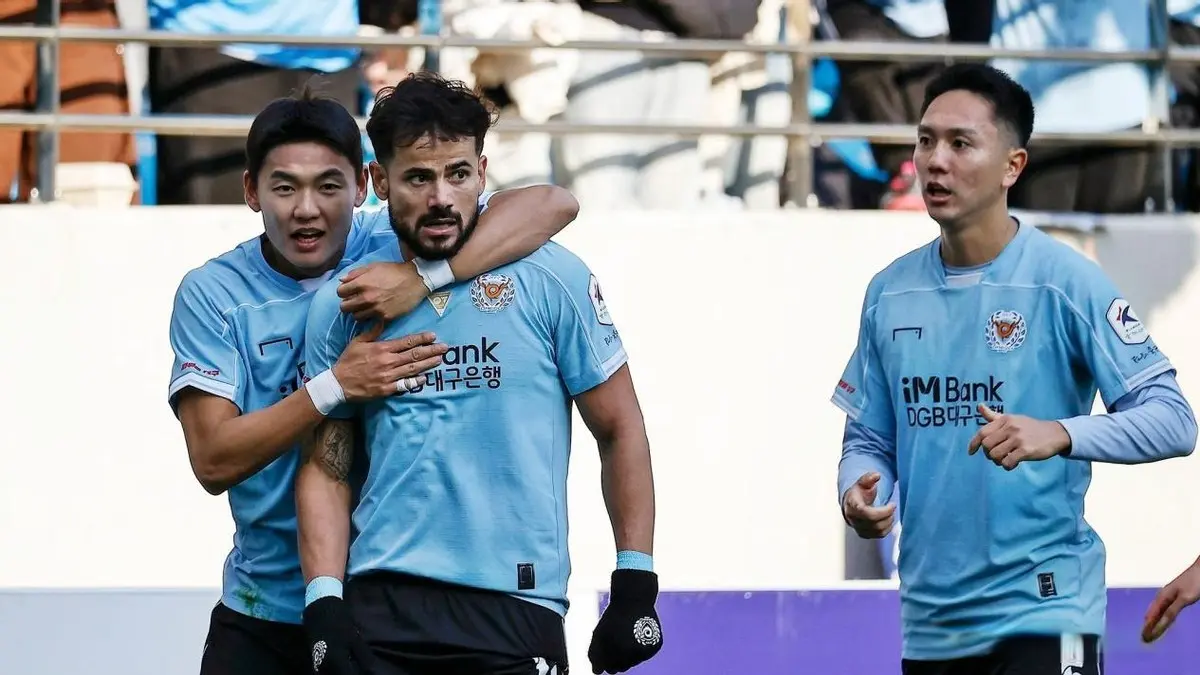 https, div, 两场交锋中