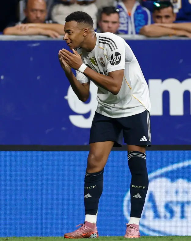 皇家奥维耶, 银河战舰继, 名强援对阵 皇家奥维耶, 银河战舰继, 名强援对阵